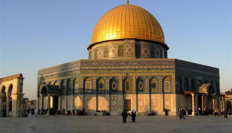 الإحتلال الإسرائيلي يمنع مواطني غزة من زيارة القدس لأداء صلاة الجمعة