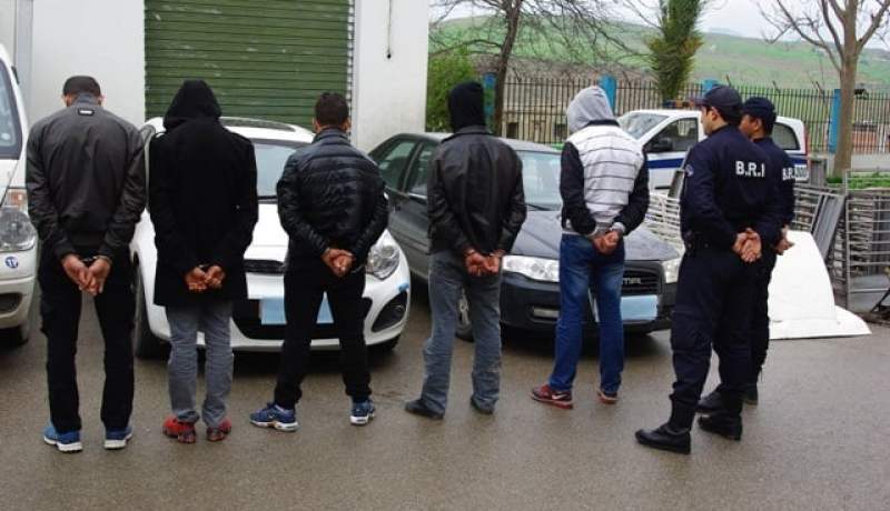 لصّ يطيح بعصابة قطّاع طرق استهدفت الشاحنات ومستعملي الطريق السيّار في عين الدفلى