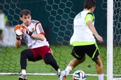 باريس سان جيرمان يعرض 40 مليون يورو للتعاقد مع كاسياس