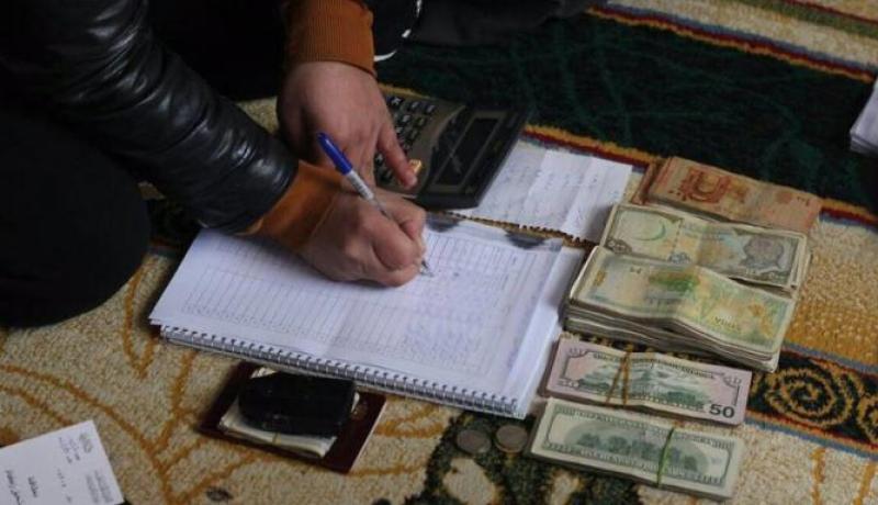 داعش يخفض رواتب مقاتليه إلى النصف