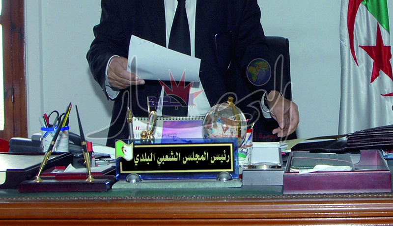 مير البيرين ومنتخبون أمام قاضي التحقيق بتهمة الفساد