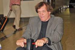 وفاة صاحب الأسنان الفولاذية الممثل ريتشارد كيل عن عمر ناهز 74 عاما