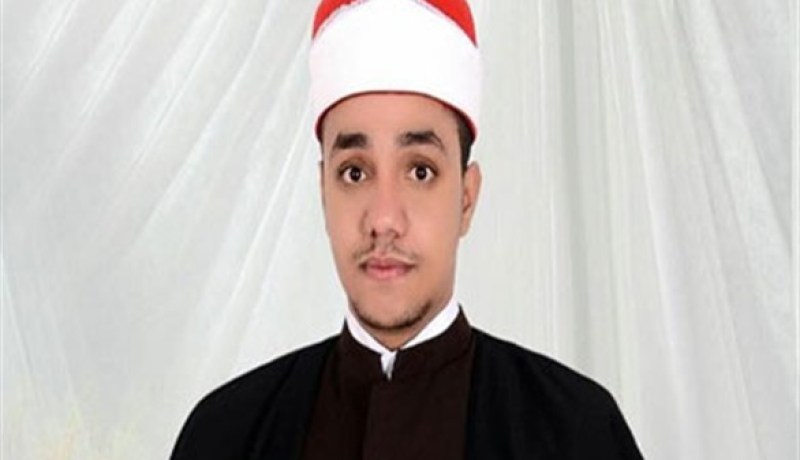 طالب يحتال على جامع الأزهر ويوهم المصريين بفوزه في مسابقة للقرآن الكريم بماليزيا