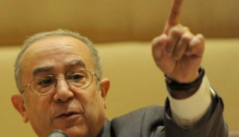 لعمامرة يؤكد أن تصريحات ساركوزي بخصوص الجزائر غير مرحب بها