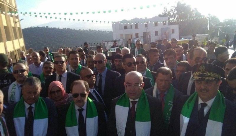 وزير الداخلية يدعو الشباب إلى أن يكونوا في مستوى تضحيات الشهداء