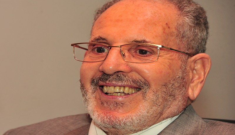 من أهان علي عية فقد أهان القرآن
