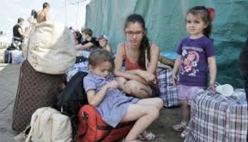 مصرع سبعة جنود ومدنيين والسلطات الأوكرانية تستعد لإجلاء أطفال من الشرق الإنفصالي