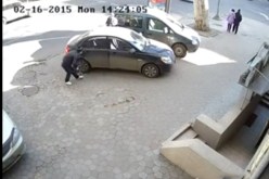 فيديو لسرقة في وضح النهار وأمام المارة