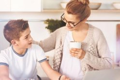 مربيات أجيال يرغبن في الحلال