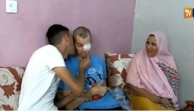 السرطان يفرق التوأم عن مقاعد الدراسة والنجاح في البكالوريا تعيد الفرحة