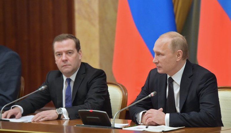 روسيا تستعد لمواجهة احتمال هبوط النفط إلى 30 دولارا للبرميل