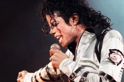 بالصّور كيف احتفل جمهور أسطورة البوب مايكل جاكسون بعيد ميلاده الـ 59