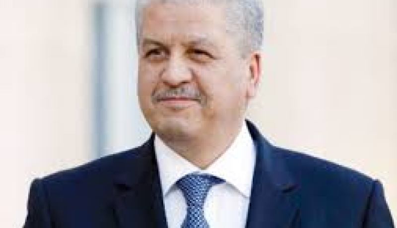 سلال يستقبل وزير المنشآت و النقل الإيطالي