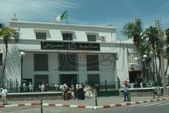 عون تجاري ومنسق عبور بشركة سيارات متهمان بالاحتيال على مستفيدة من أونساج وتسلم رشوة بوادي السمار