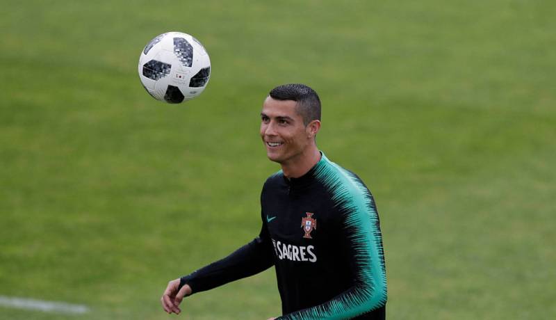 بالفيديو.. هكذا يُحضّر رونالدو لمُواجهة الجزائر غداً !