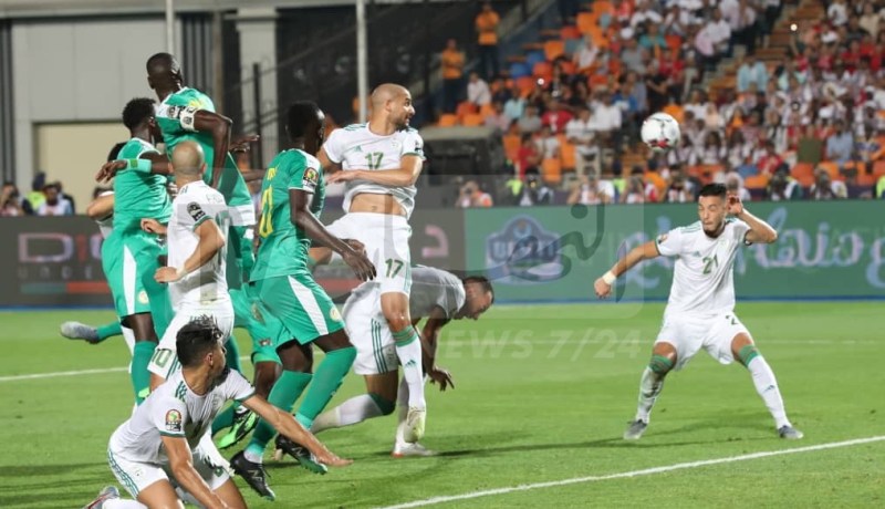 بالصور..الجزائر تنهي الشوط الأول متفوقة على السنغال بهدف بونجاح