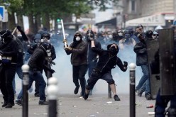 تحذيرات للجالية الجزائرية في فرنسا بعدم الخروج من بيوتهم