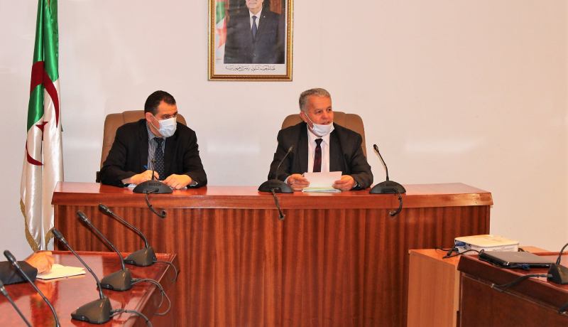 وزارة الصناعة-الاتحاد العام للعمال الجزائريين: تنصيب لجنة حوار وتشاور في فرع الجلود والنسيج