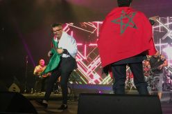 شاهد.. الشاب خالد يحيي حفلا فنيا بالدوحة بمشاركة حاتم عمور