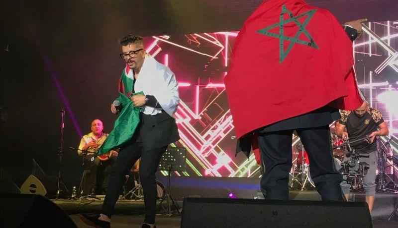 شاهد.. الشاب خالد يحيي حفلا فنيا بالدوحة بمشاركة حاتم عمور
