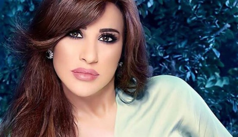 نجوى كرم تحتفل بمرور 5 سنوات لها في عالم تويتر