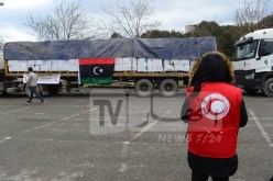 بالصور: الجزائر ترسل قافلة مساعدات أخرى إلى ليبيا