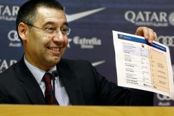 رئيس برشلونة :” والد ميسي وقع في مكانه على تجديد عقده “