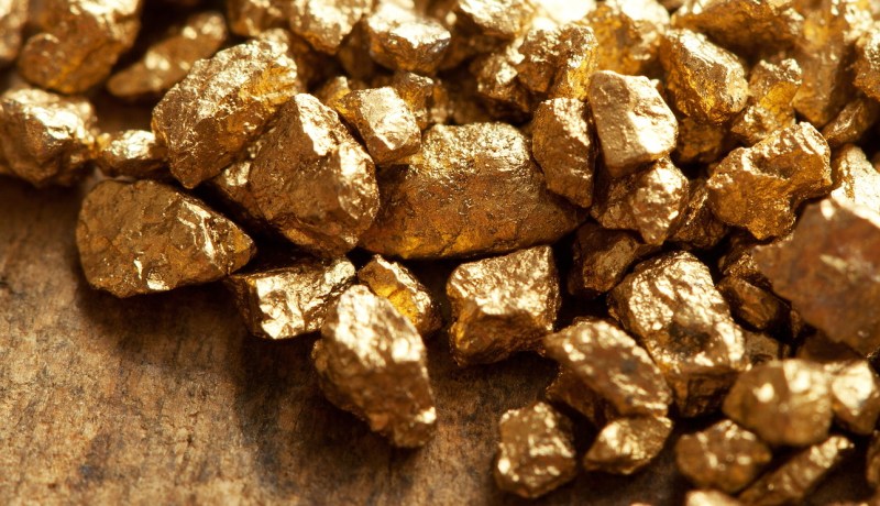 امرأة وزوجها يؤسّسان ورشة سرية لتصنيع الذهب المغشوش في الكاليتوس