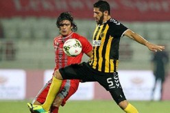 رفيق حليش يجري عملية جراحية ناجحة