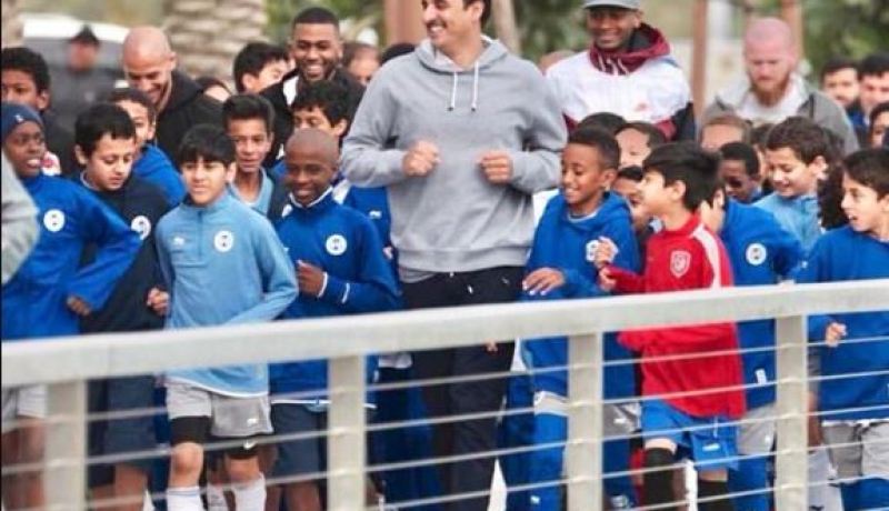 قديورة يظهر مع أمير دولة قطر