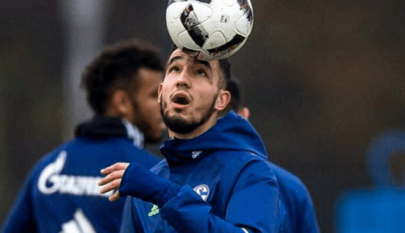 مدرب شالك يعلن عن موعد عودة بن طالب