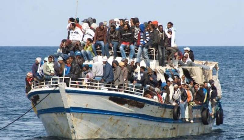 انتشال 80 مهاجر إفريقي من سواحل جرجيس الإيطالية