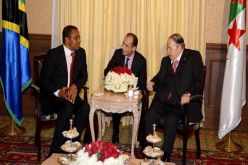 الرئيس بوتفليقة يتحادث مع جاكايا مريشو كيكويتي