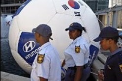 مونديال 2010: ايقاف صحافي بريطاني وراء دخول مشجع غرف ملابس انجلترا