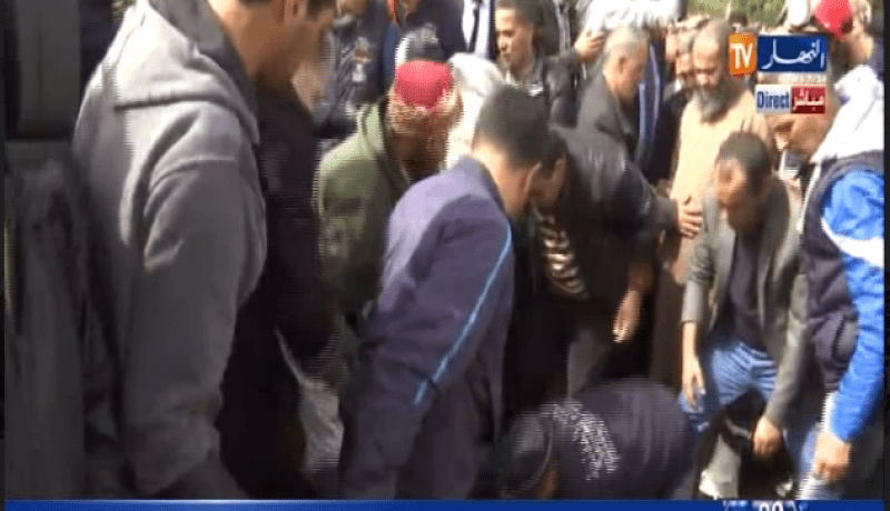 بالصور والفيديو ..مراسم تشييع جنازة الفقيد ميلود شرفي