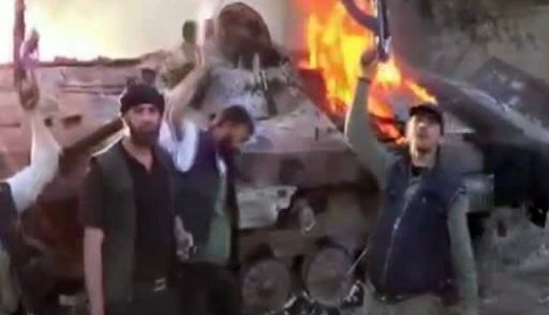 ناشطون يعلنون عن مقتل عشرات الجنود النظاميين في اشتباكات مع المنشقين في سوريا