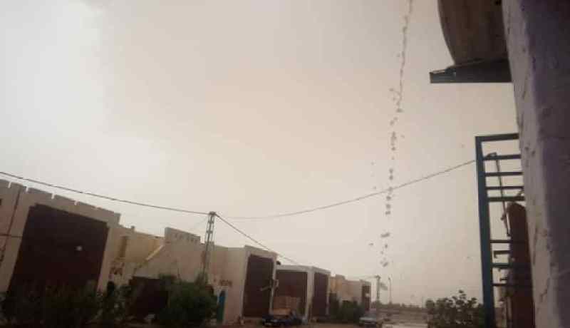 بالفيديو والصور.. أمطار خفيفة تتساقط على بمدينة أدرار