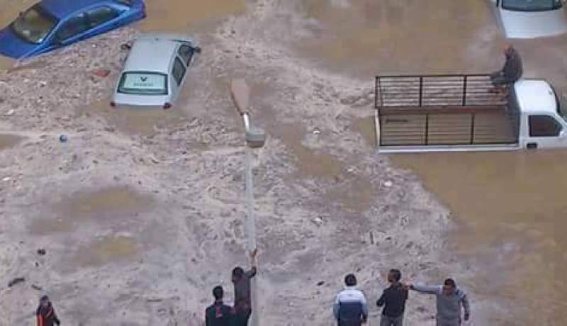 الفيضانات تغمر العديد من المساكن ببلديتي خميستي والعيون في تيسمسيلت