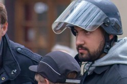 بن علة: أنا مواطن يواجه المجرمين وليس متظاهرين سلميين