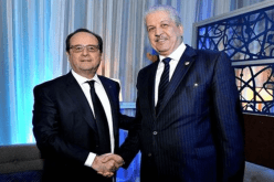 سلال يتحادث مع الرئيس الفرنسي فرانسوا هولاند بباماكو