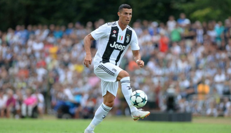 بالفيديو.. “رونالدو” يُسجّل أول أهدافه مع “اليوفي” !