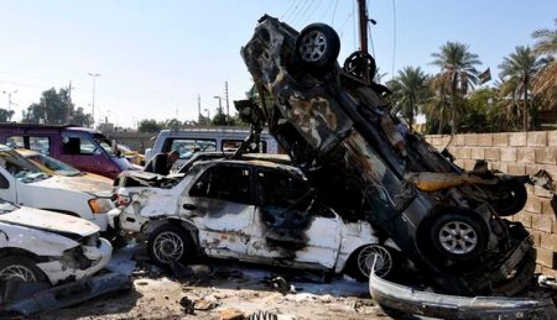 مقتل 8 أشخاص في هجمات بقنابل وصواريخ في بغداد