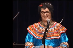 الفنّانة القبائلية نوارة تعود إلى الغناء من ركح مسرح بجاية