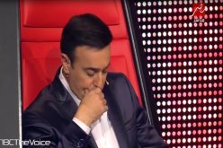 بالفيديو صابر الرباعي يدخل في نوبة بكاء على المباشر في ذا فويس