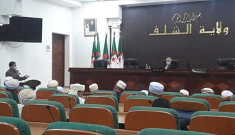 الشلف: الوالي يحث أئمة المساجد على ضرورة التقيد التام بالبروتوكول الصحي