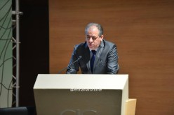 ولد علي يلقي كلمة ندوة تجديد الكرة الجزائرية بثلاث لغات