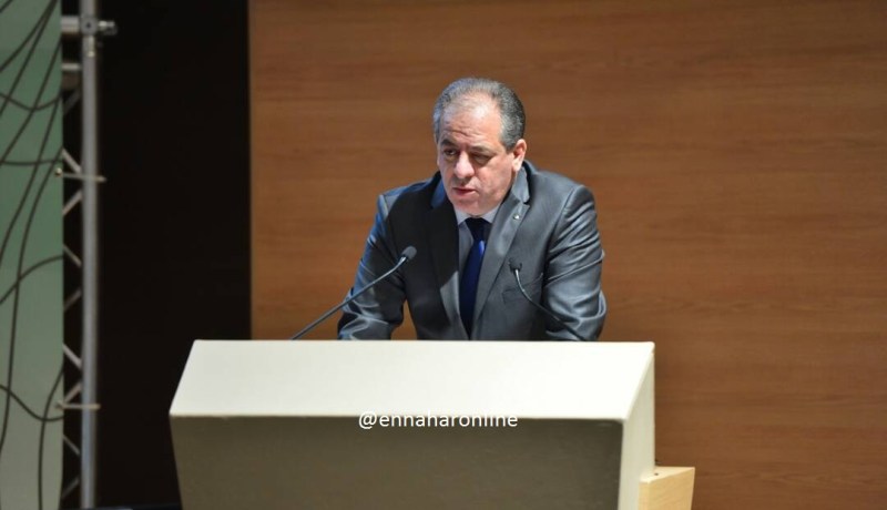 ولد علي يلقي كلمة ندوة تجديد الكرة الجزائرية بثلاث لغات
