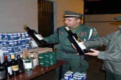 توقيف شخصين وحجز 2612 وحدة مشروبات كحولية