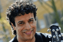 حميد بارودي يعود إلى الغناء بالجزائر من خلال جولته الفنيّة قافلة إلى الصّحراء