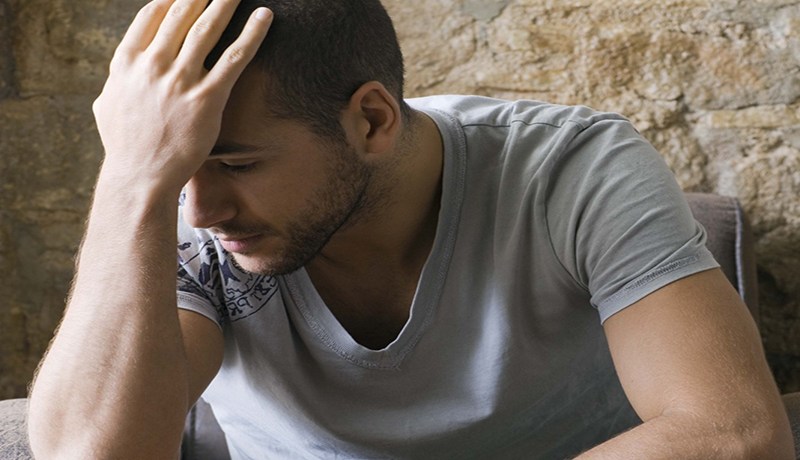 أكبر ذنوبي أني اخترت امرأة لا تستحق.. و في طريقها انصهرت